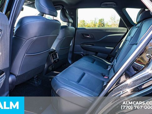 Used 2025 Toyota Crown Signia image 21