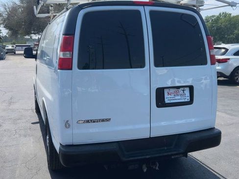 Used 2019 Chevrolet Express 2500 w/ Driver Convenience Package RWD image 7