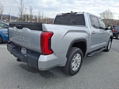 Used 2023 Toyota Tundra SR5 w/ SR5 Premium Package AWD/4WD image 10