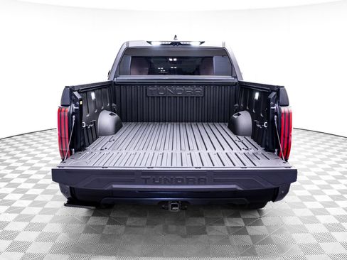Used 2025 Toyota Tundra Limited AWD/4WD image 37