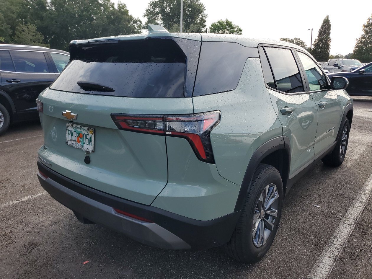 Used 2026 Chevrolet Equinox LT AWD/4WD image 4
