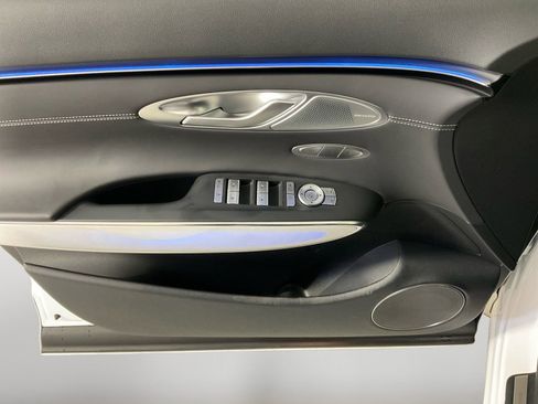 Used 2026 Genesis GV70 2.5T Advanced image 11