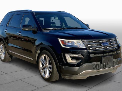 Used 2017 Ford Explorer Limited w/ Equipment Group 301A image 2