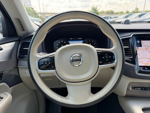 Used 2022 Volvo XC90 T6 Inscription w/ Lounge Package AWD/4WD image 15