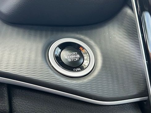 Certified 2024 Jeep Grand Cherokee Altitude image 51