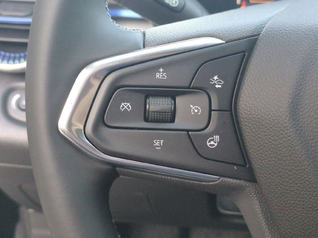New 2026 Chevrolet Trax LT w/ LT Convenience Package FWD image 18
