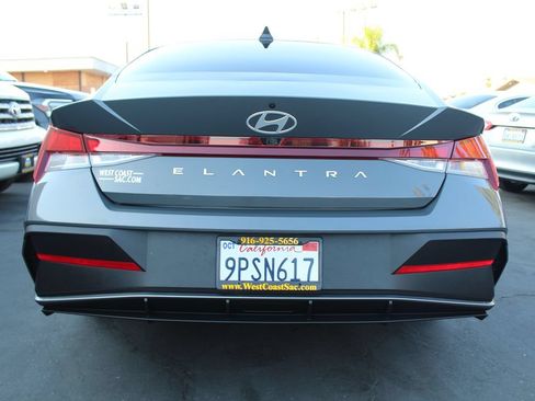 Used 2024 Hyundai Elantra SEL FWD image 13