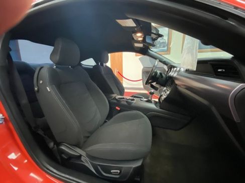 Used 2015 Ford Mustang Coupe RWD image 7