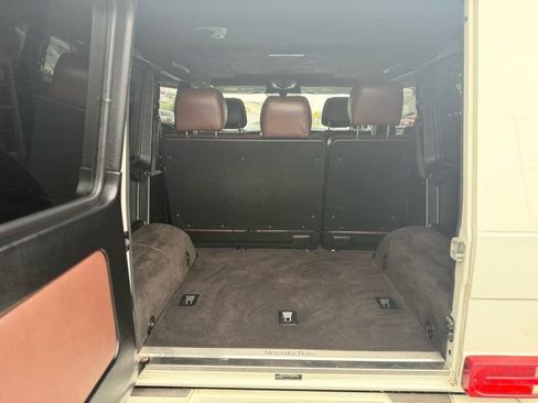 Used 2011 Mercedes-Benz G 550 image 8