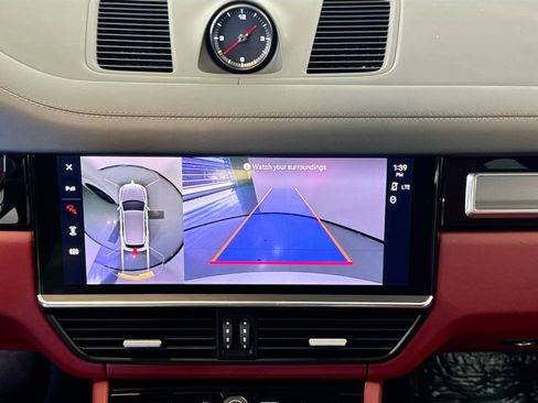 Certified 2023 Porsche Cayenne Turbo image 18