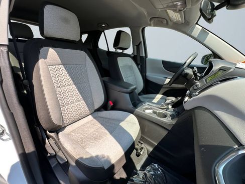 Used 2024 Chevrolet Equinox LT FWD image 15