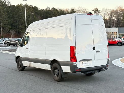 Used 2025 Mercedes-Benz Sprinter 2500 image 3