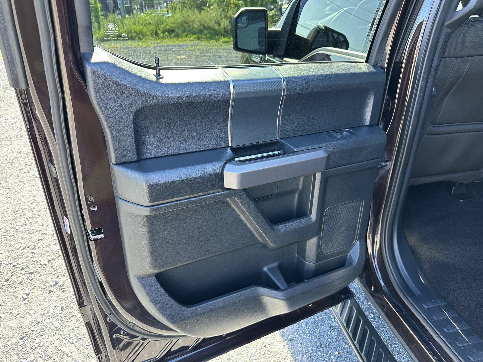 Used 2020 Ford F150 XLT w/ Equipment Group 302A Luxury AWD/4WD image 26