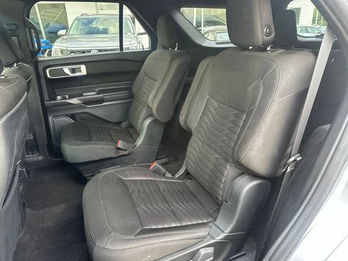 Used 2020 Ford Explorer XLT w/ Class III Trailer Tow Package AWD/4WD image 15