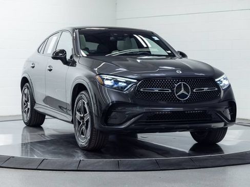 Used 2024 Mercedes-Benz GLC 300 4MATIC image 4