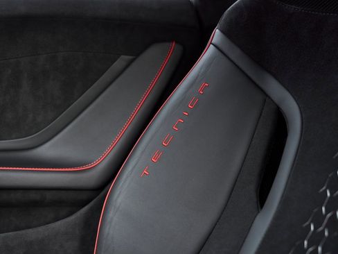 Used 2023 Lamborghini Huracan Tecnica image 50