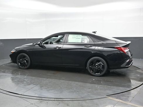 New 2026 Hyundai Elantra SEL Sport Premium FWD image 8