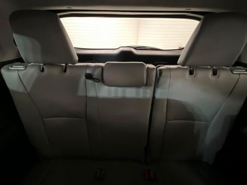 Used 2023 Toyota Highlander Limited AWD/4WD image 23