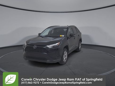 Used 2023 Toyota RAV4 XLE FWD image 6