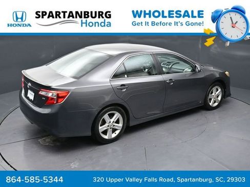 Used 2014 Toyota Camry SE image 27