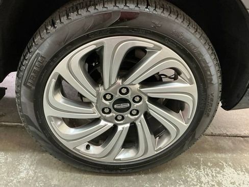 Used 2024 Lincoln Navigator L Reserve AWD/4WD image 9
