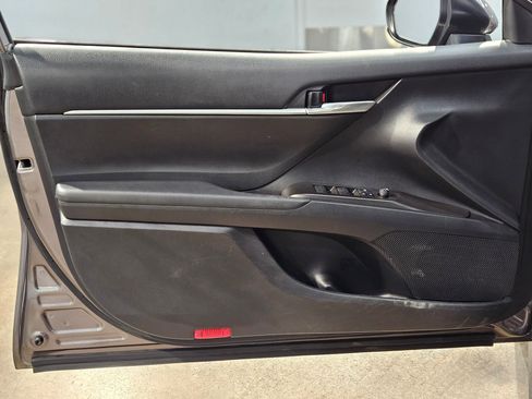Used 2022 Toyota Camry LE image 18
