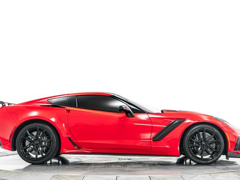 Used 2019 Chevrolet Corvette ZR1 RWD image 17