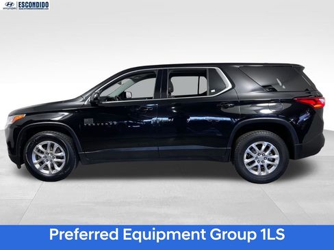 Used 2020 Chevrolet Traverse LS image 2