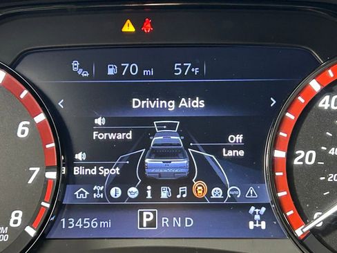 Used 2025 Nissan Frontier PRO-4X AWD/4WD image 26