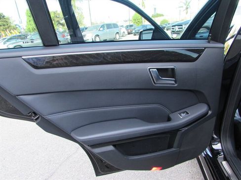 Used 2014 Mercedes-Benz E 350 Sedan image 16