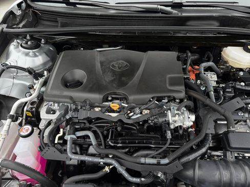 Used 2025 Toyota Camry LE image 31