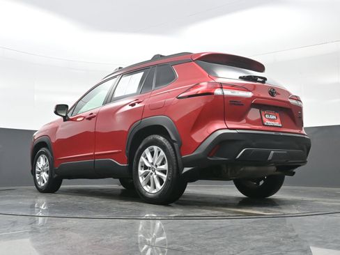 Used 2022 Toyota Corolla Cross LE image 30