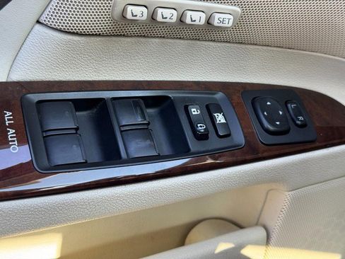 Used 2011 Lexus IS 350 AWD image 23