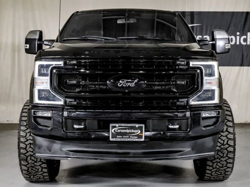 Used 2022 Ford F250 Platinum w/ FX4 Off-Road Package image 4