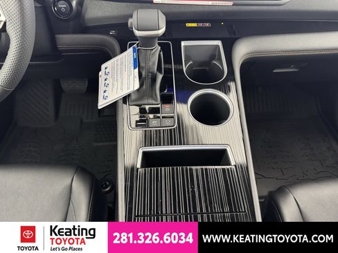 New 2026 Toyota Sienna XLE Woodland Edition AWD/4WD image 9
