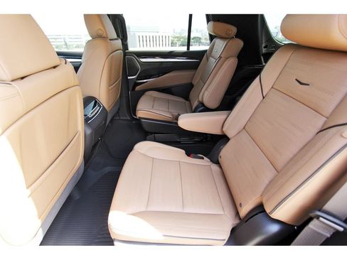 New 2026 Cadillac Escalade Luxury w/ Touring Package AWD/4WD image 7