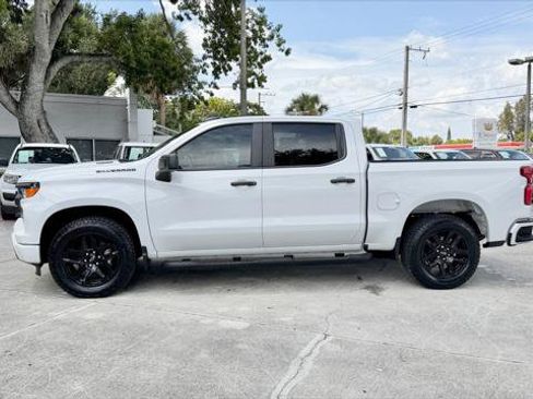 Used 2025 Chevrolet Silverado 1500 Custom w/ Turbomax Blackout Package RWD image 3