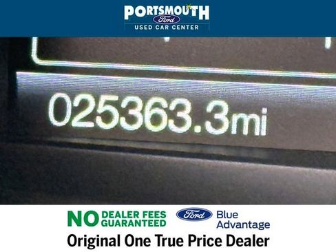 Used 2022 Ford Edge SE w/ Black Appearance Package image 16
