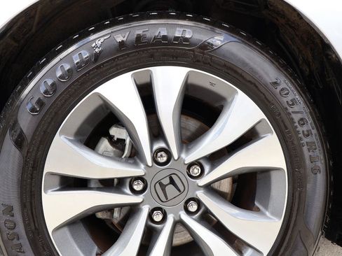 Used 2013 Honda Accord LX image 28