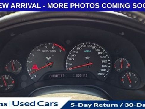 Used 2004 Chevrolet Corvette Coupe w/ Roof Package RWD image 16