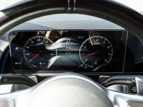 Used 2022 Mercedes-Benz GLB 35 AMG 4MATIC image 14