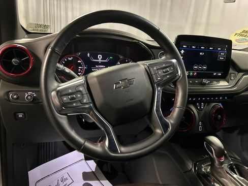 Used 2025 Chevrolet Blazer RS FWD image 15