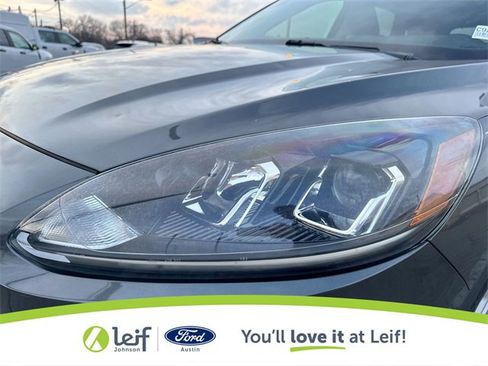 Used 2020 Ford Escape SE image 37