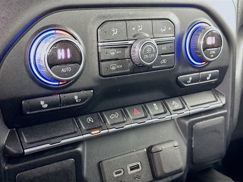 Used 2019 Chevrolet Silverado 1500 RST image 16