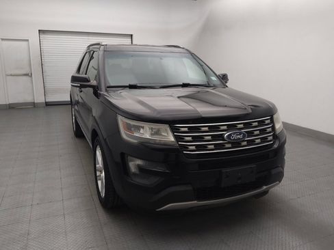 Used 2016 Ford Explorer XLT w/ Equipment Group 201A FWD image 14