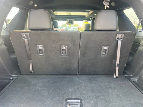 Used 2025 Honda Pilot TrailSport image 15