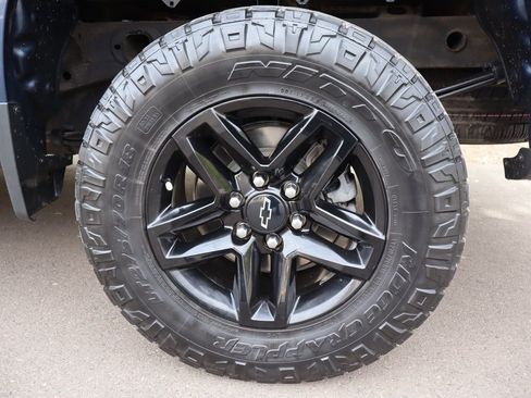 Used 2022 Chevrolet Silverado 1500 Custom Trail Boss w/ Safety Confidence Package AWD/4WD image 41