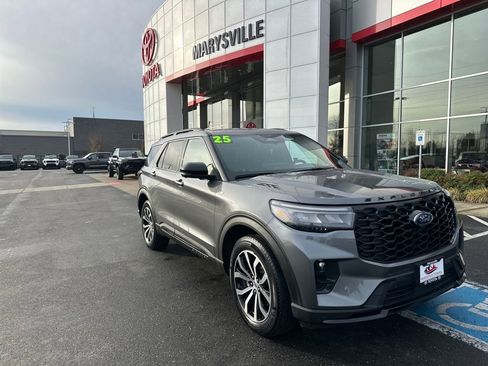 Used 2025 Ford Explorer ST-Line image 1