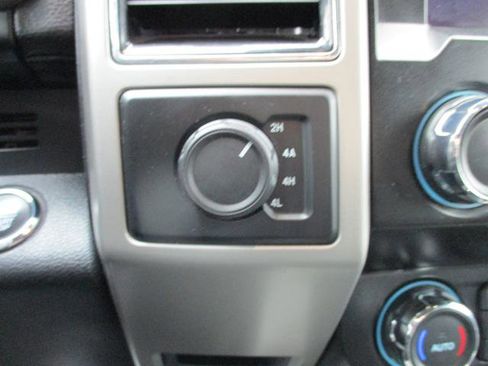 Used 2020 Ford F150 Lariat image 14