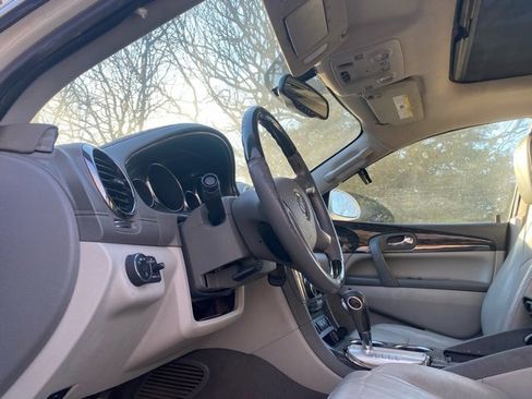 Used 2014 Buick Enclave Leather image 11
